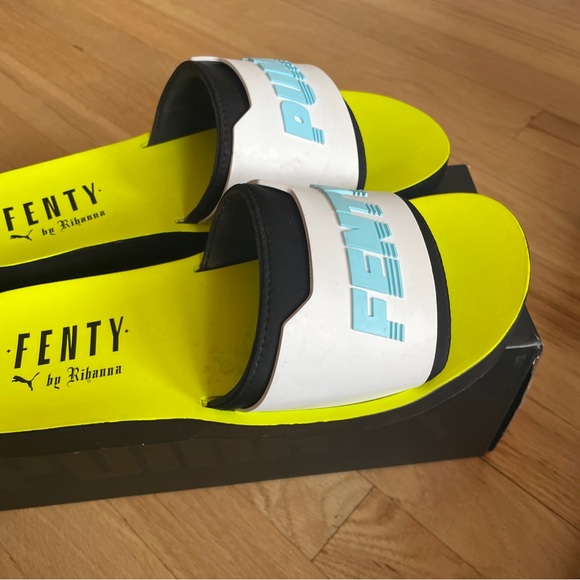Women's Fenty puma slides size 8.5. - Picture 10 of 10